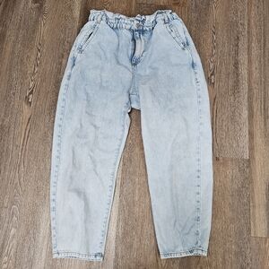 Zara paperbag mom jeans high rise tapered leg Size 8